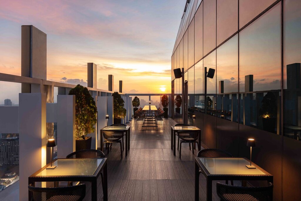 the peak rooftop manila